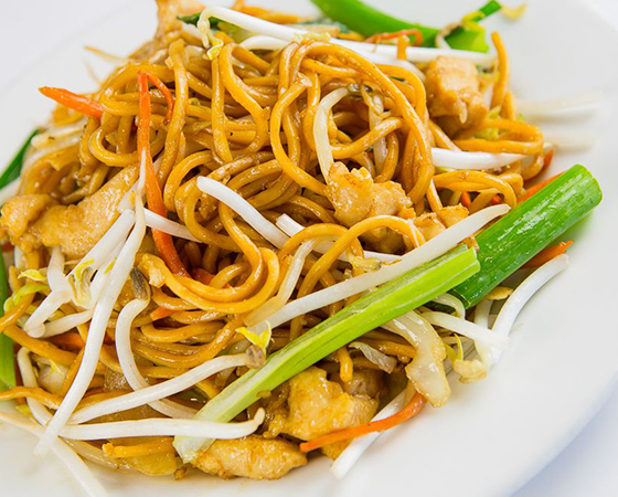 Image: Chicken Lo Mein